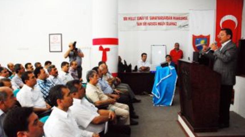 &Ouml;zt&uuml;rk, esnafı dinledi