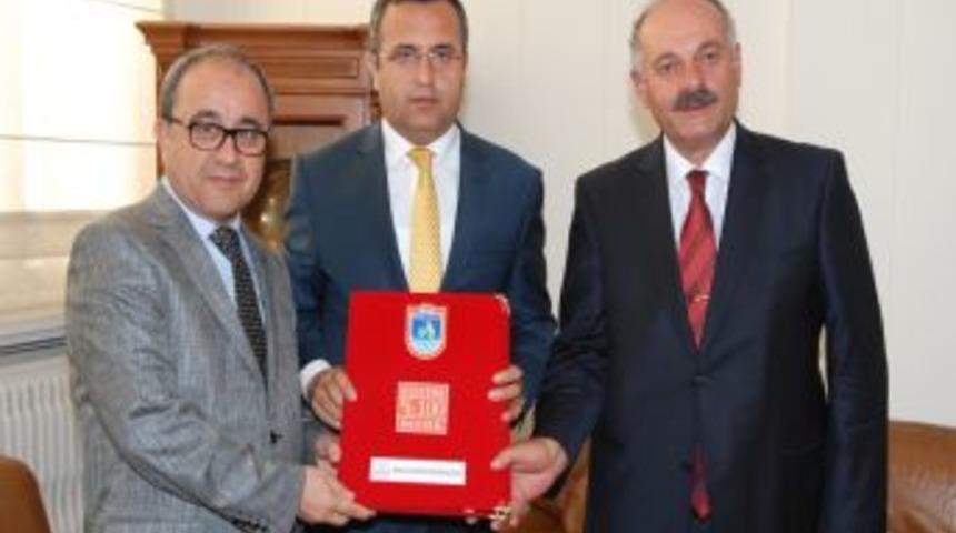 Denizli&rsquo;de Okul Y&ouml;neticileri Y&uuml;ksek Lisanslı Olacak