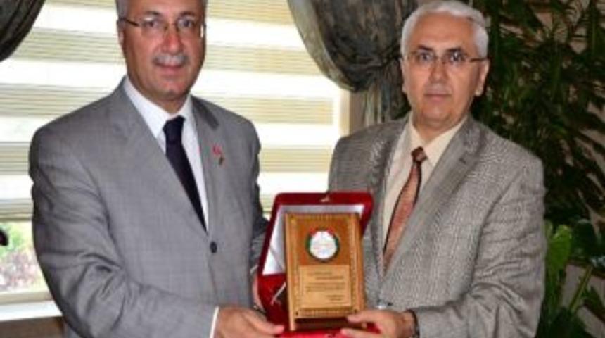 Tarım M&uuml;d&uuml;r&uuml; &Ccedil;elik Vali Daş&ouml;z&rsquo;&uuml; Ziyaret Etti