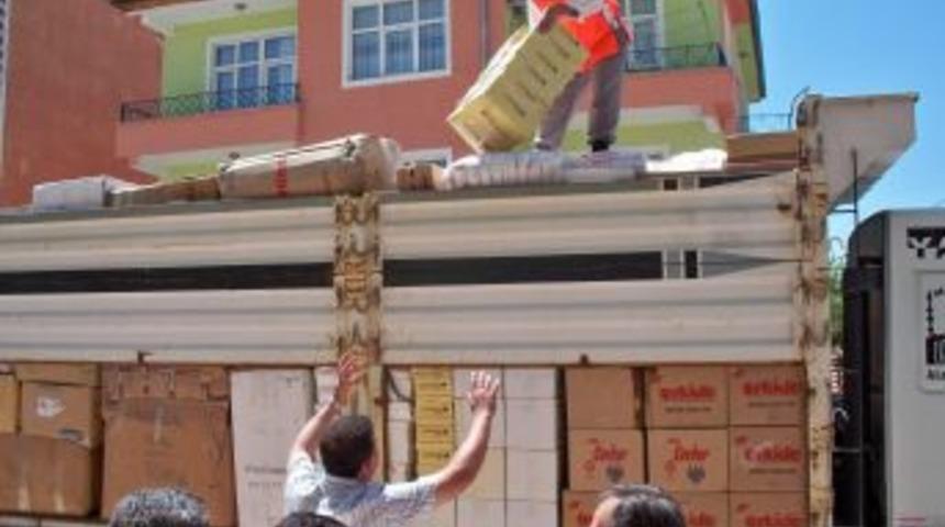 Adana Dosteller Derneği'nden 150 Aileye Gıda Ve Yiyecek Yardımı
