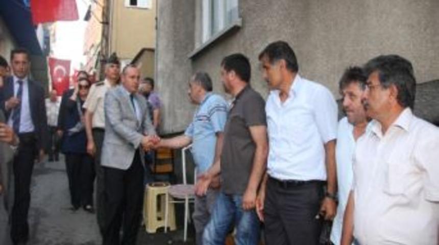 Trabzon Valisi Recep Kızılcık Ve Eşi Sema Kızılcık&rsquo;tan Şehit Ailesine Taziye Ziyareti
