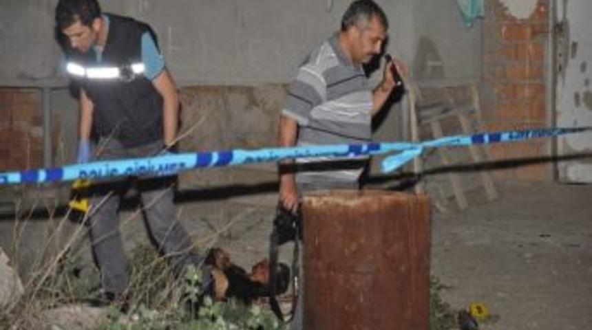 Afyonkarahisar&rsquo;da Alacak Verecek Kavgası: 1 &Ouml;l&uuml;, 1 Yaralı