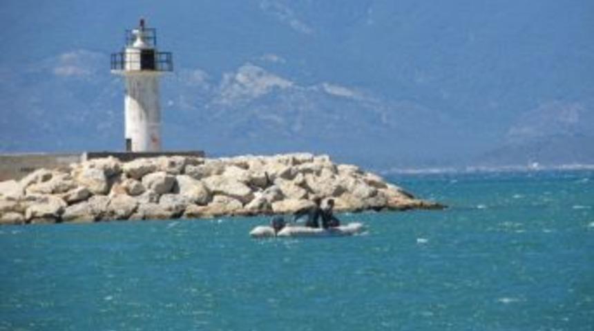 Denizde Kaybolan Astsubayın Cesedi Bulundu