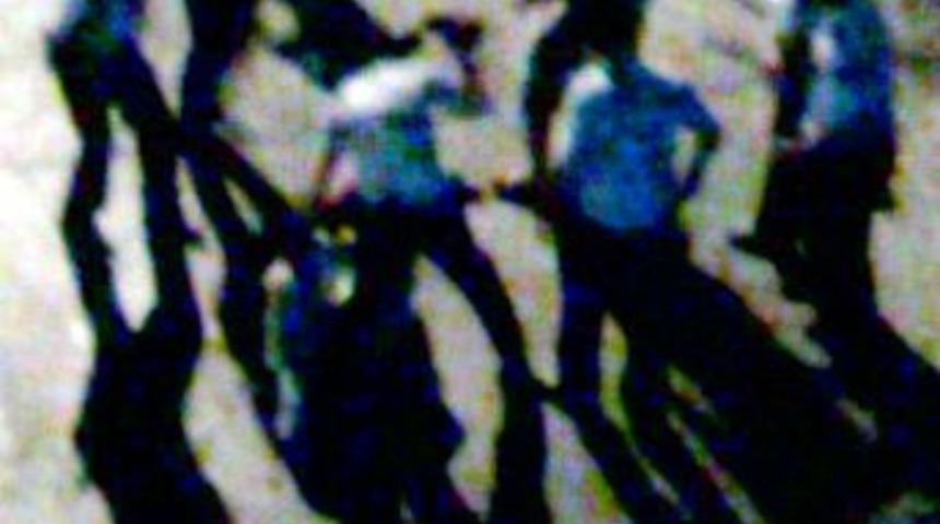 Polisten Babaya &Ccedil;ocuklarının G&ouml;z&uuml; &Ouml;n&uuml;nde &Ouml;ld&uuml;resiye Dayak