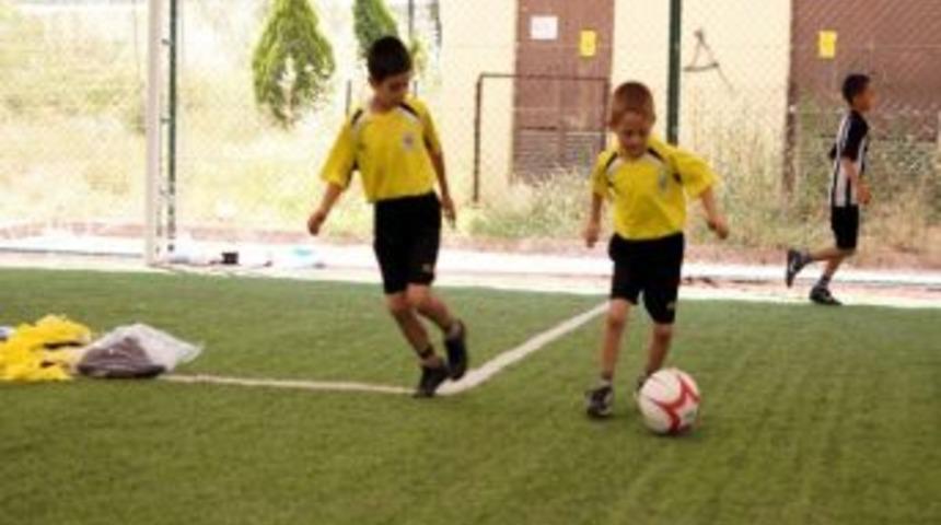 &Ccedil;an Belediyesi 4. Yaz Spor Okulları Başladı