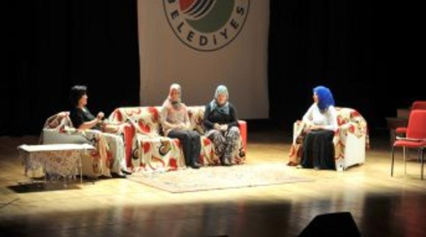 'Eğitici Anne' Kursiyerleri 'Vefasız Evlat'ı Oynadı