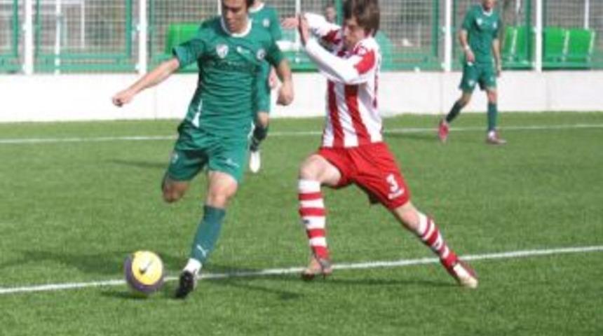 Bursaspor'da Profesyonel Olan Furkan, Batalla'yı &Ouml;rnek Alıyor