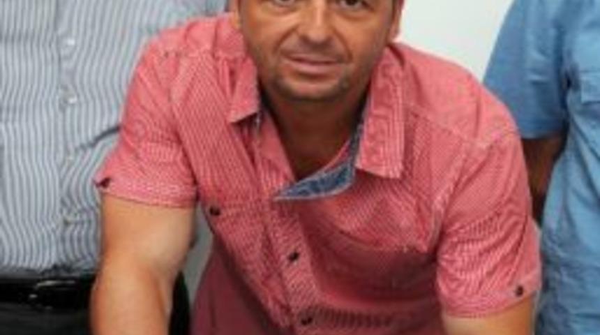 B&uuml;y&uuml;kşehir Belediyespor&rsquo;un Antren&ouml;r&uuml; Altar Tun&ccedil;kol Oldu