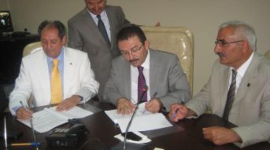 İl &Ouml;zel İdaresi &Ccedil;alışanı 117 Memur, Sosyal Denge Anlaşmasına Imza Attı