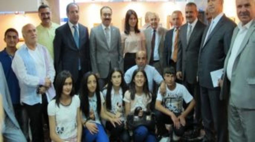 Muradiyeli &Ouml;ğrenciler Ankara&rsquo;da Sergi A&ccedil;tı