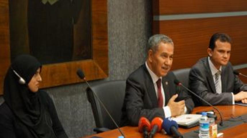 Arın&ccedil;: Halkın Demokrasi Taleplerine Silah Ve Şiddetle Karşılık Vermek Zul&uuml;md&uuml;r