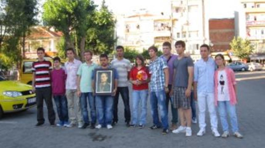 L&uuml;leburgaz'da Gen&ccedil;ler Ter&ouml;r&uuml; Protesto Etti