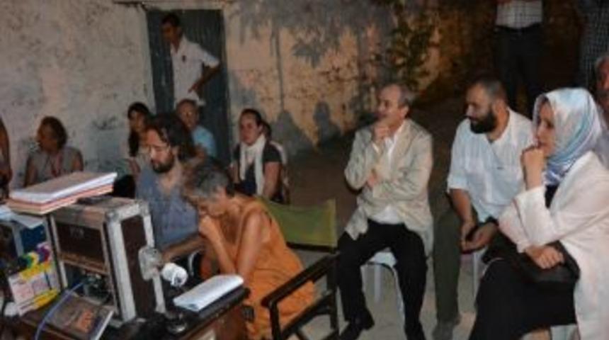 Başkan &Ouml;zgan&rsquo;dan Dizi Setine Ziyaret