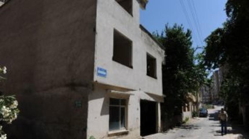 B&uuml;y&uuml;kşehir Hizmet İ&ccedil;in Her G&uuml;n Ortalama Bir Bina Yıkıyor