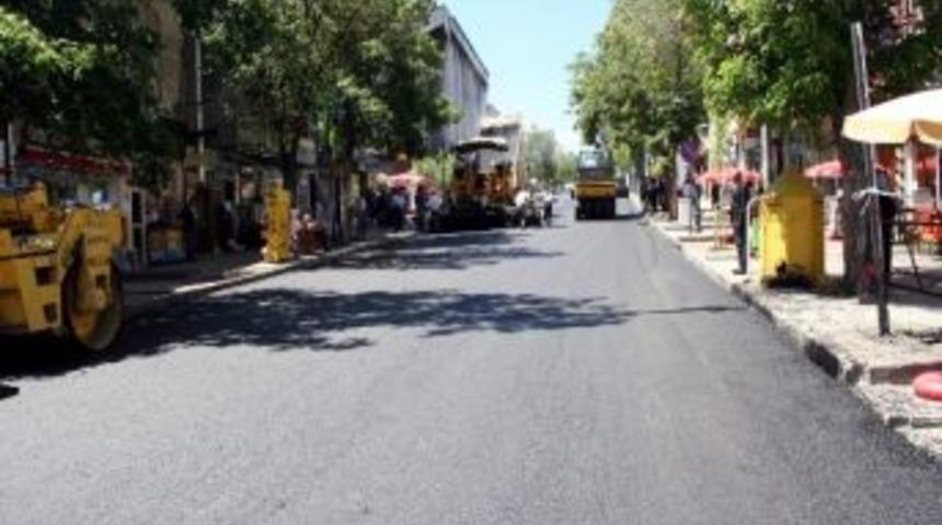 Kars Belediyesi Asfalata Başladı