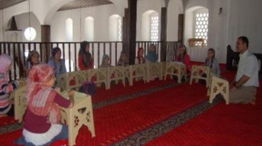 Lapseki'de Yaz Kuran Kursları Devam Ediyor