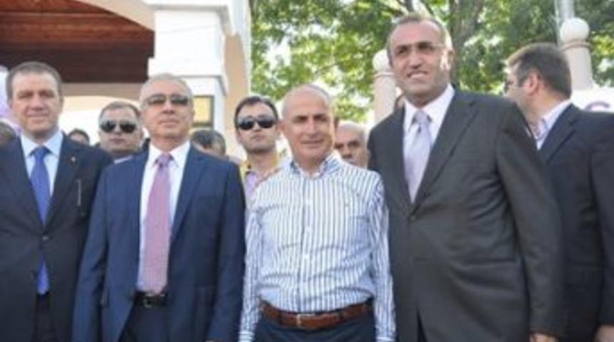 Galatasaray Bayrağı G&ouml;ndere &Ccedil;ekildi&hellip;