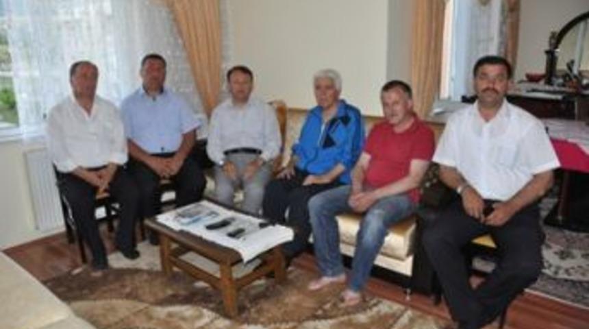 Karabalık&rsquo;tan muhtara ge&ccedil;miş olsun ziyareti