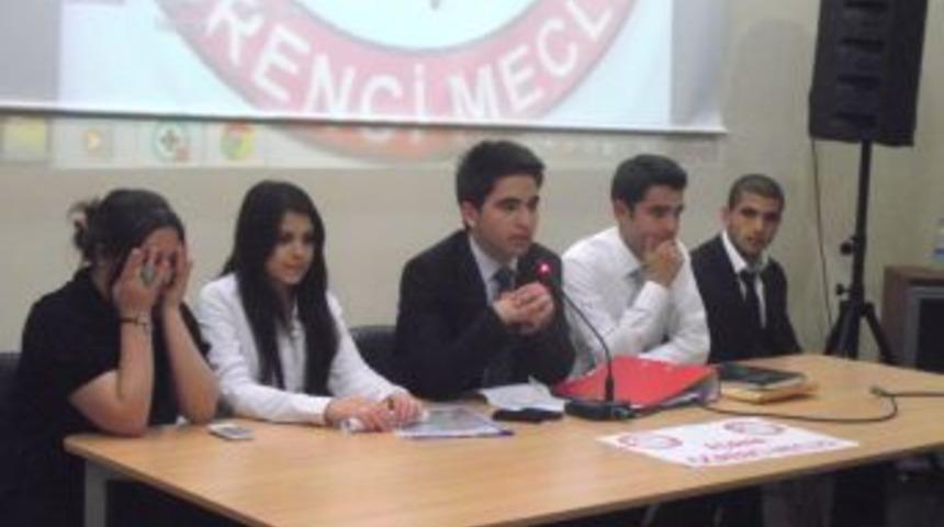 &Ouml;ğrenci Meclisi, Ihtiya&ccedil; Sahibi 100 Aileye Gıda Paketi Dağıtacat