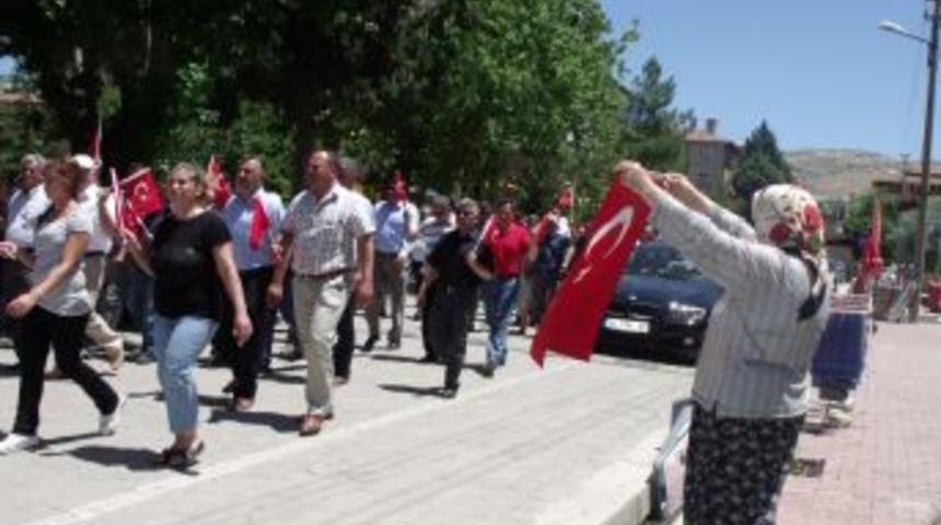 Dinar'da Ter&ouml;re Lanet Y&uuml;r&uuml;y&uuml;ş&uuml; D&uuml;zenlendi