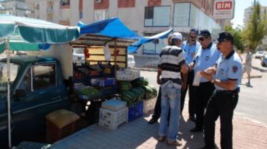 Muratpaşa Beledıyesı&rsquo;nden Seyyar Satıcı Operasyonu