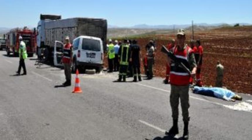 Feci Kazada Bir Aile Yok Oldu