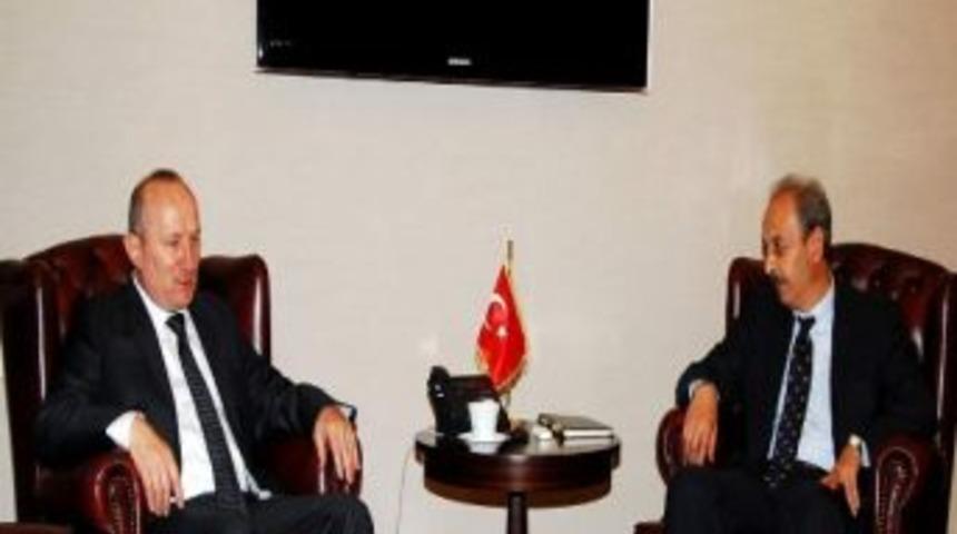 Chp Eskişehir İl Teşkilatı Vali Kadir Ko&ccedil;demir'i Ziyaret Etti