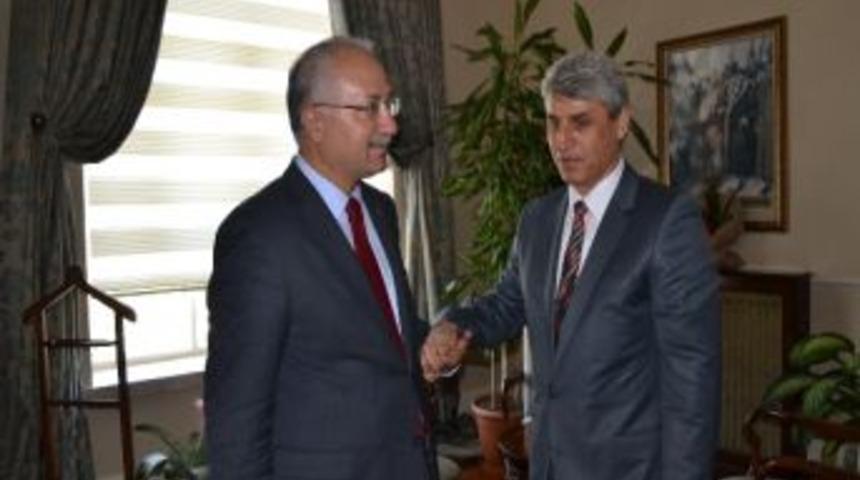 Karayolları Genel M&uuml;d&uuml;r Yardımcılığına Atanan Altun&rsquo;dan Vali Daş&ouml;z&rsquo;e Ziyaret