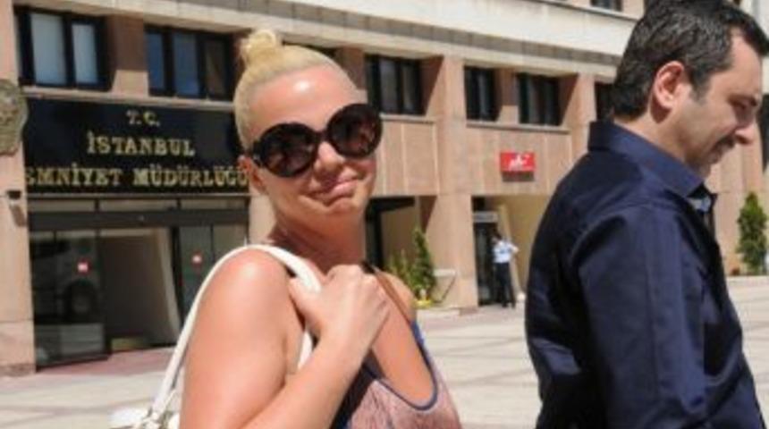 Şarkıcı Seda &Uuml;ren Ifade Verdi