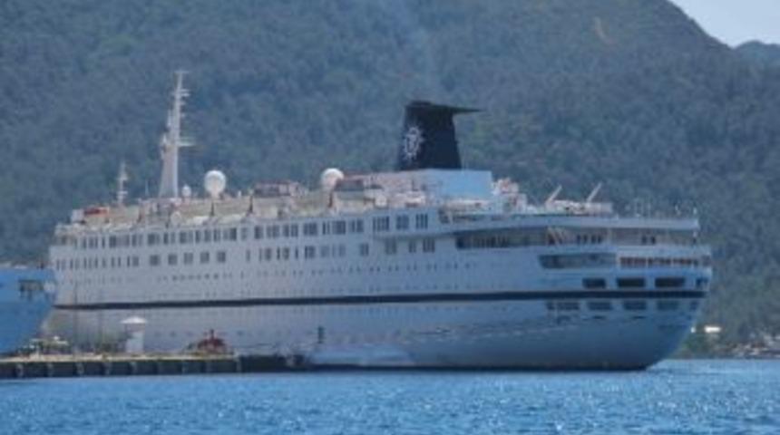 L&uuml;ks Yolcu Gemisi 'msc Melody' Marmaris'te