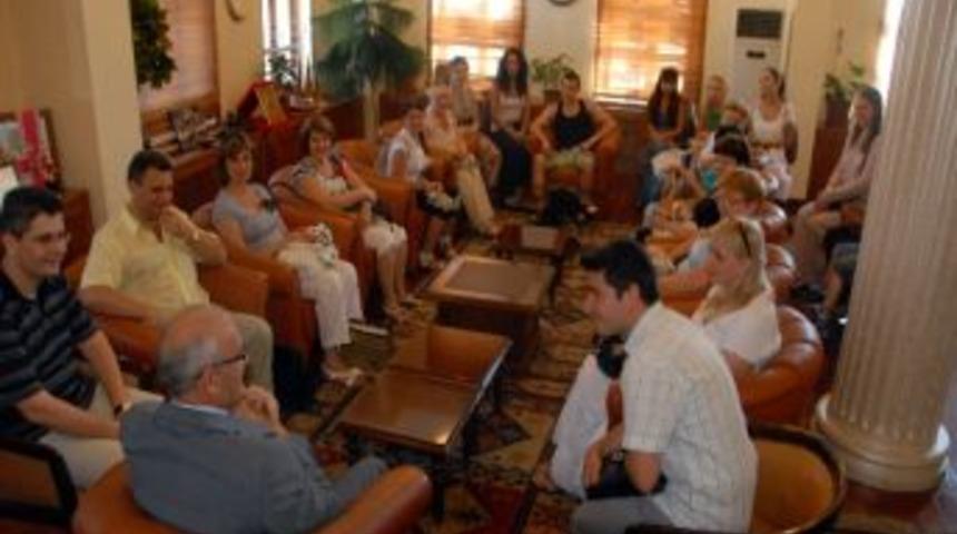 Odessalı Eğitimcilerden Başkan Yılmaz'a Ziyaret