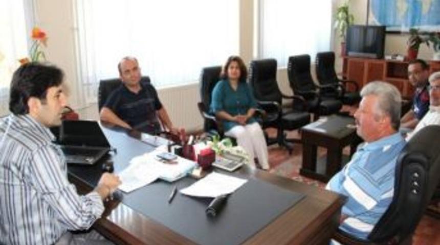 Sarıg&ouml;l Thk Şubesi'nden Kaymakamlığa Bağış &Ccedil;eki