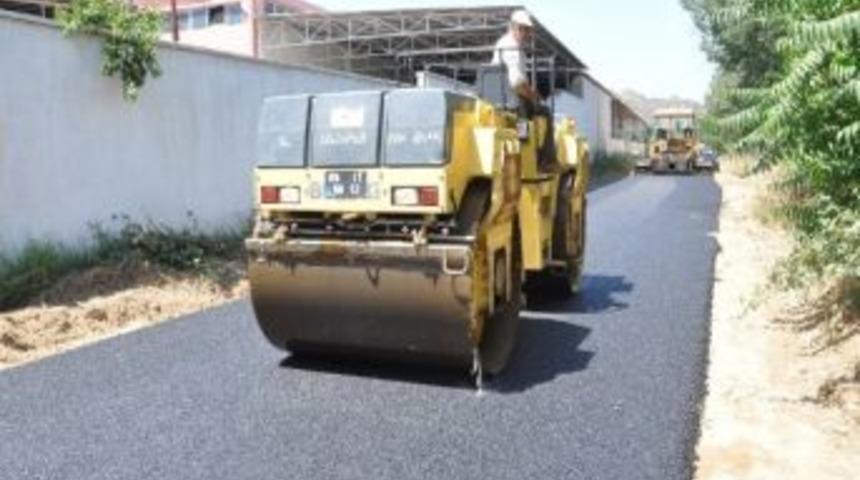 Arslanlı Mezarlık Yolu Asfaltlanıyor