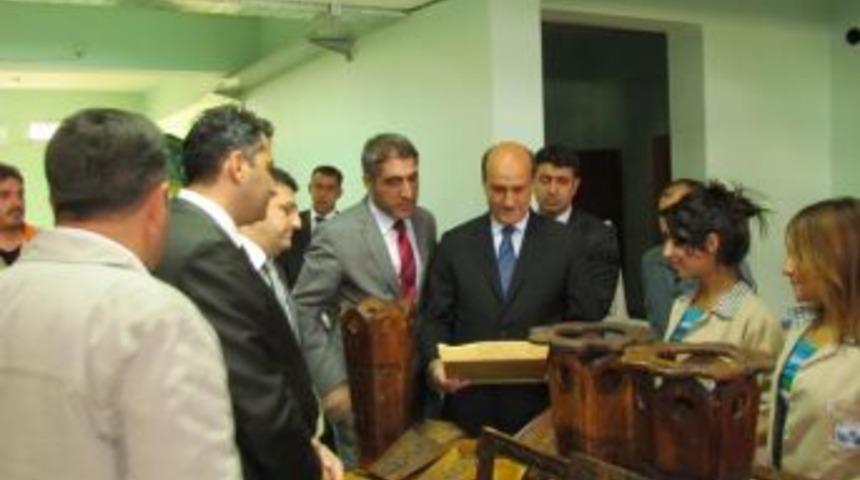 Elazığ'da Sedef İşlemeli Ahşap Oymacılığı Kursu