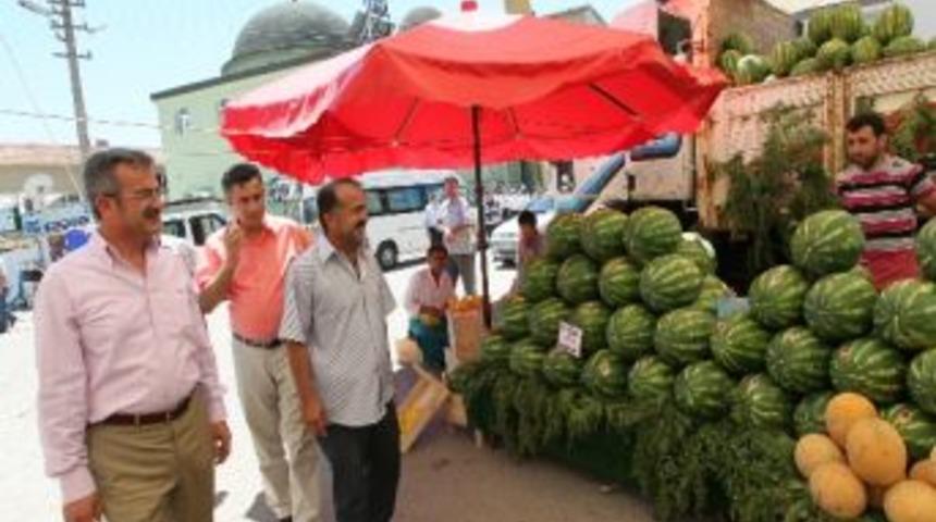 Başkan K&ouml;şker, Ulus&rsquo;ta Pazar Esnafını Gezdi