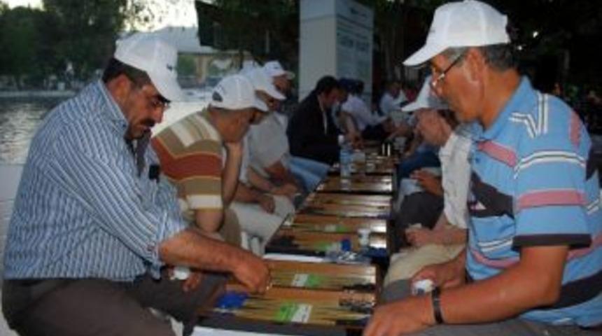 &Ccedil;ift&ccedil;iler Tavla Turnuvasında Buluştu