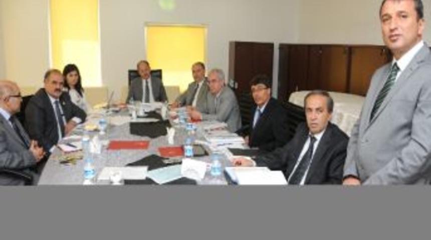 Bakan Akdağ, Erzurumlu B&uuml;rokratlarla Ankara&rsquo;da G&ouml;r&uuml;şt&uuml;