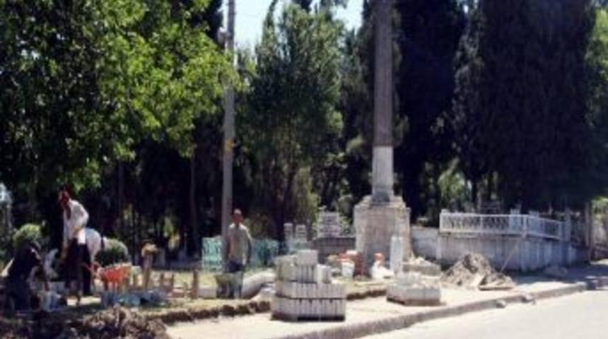 Belediye 85 Yıllık Anıtı Yeniden D&uuml;zenliyor