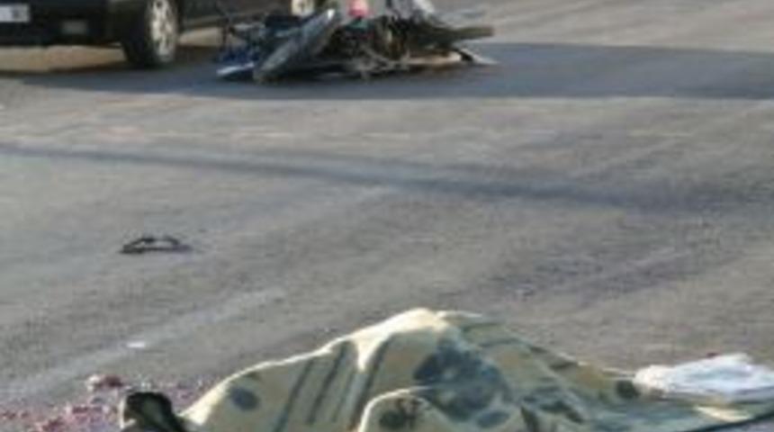 Erzincan'da Feci Kazada Motosiklet S&uuml;r&uuml;c&uuml;s&uuml; Can Verdi