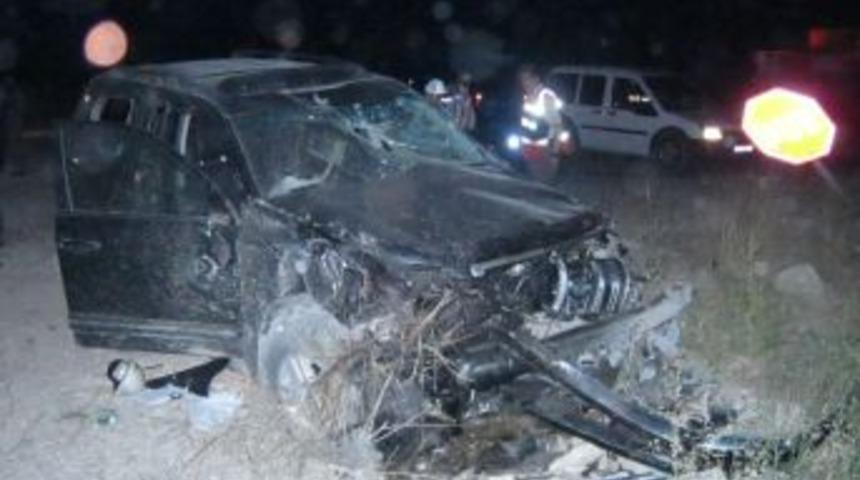 Adana'da Kaza: 3'&uuml; Polis, 4 Yaralı