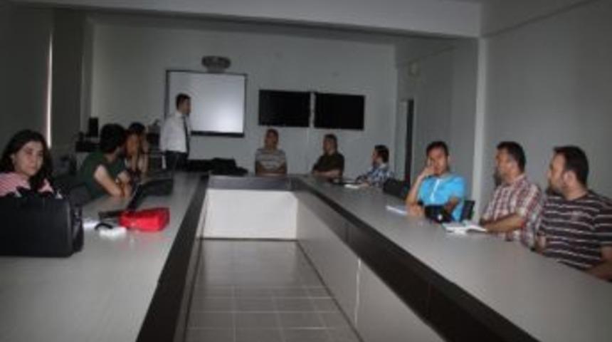 Ne&uuml;&rsquo;de Akademik Ve İdari Personel Uzaktan Eğitim Konusunda Bilgilendirildi