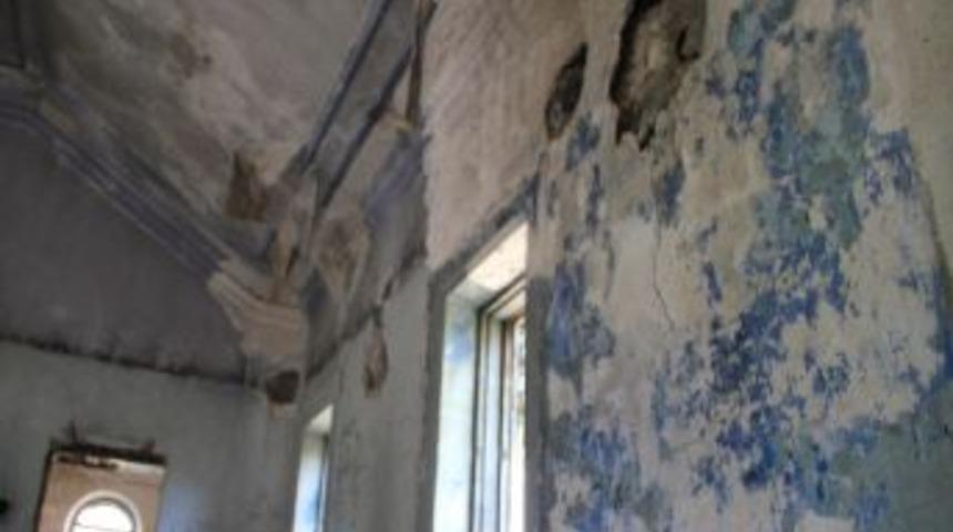 Oltu Kilisesi Harabeye D&ouml;nd&uuml;