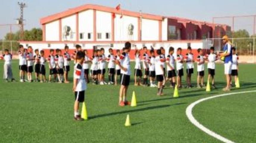 Ak&ccedil;akale'de Yaz Spor Kursları Başladı