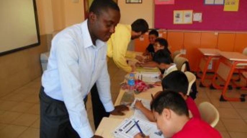 Tatil Yerine Dil &Ouml;ğrenmeyi Tercih Ettiler