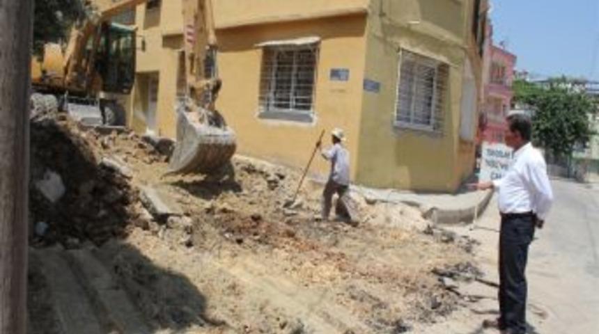 Toroslar Yol Bakım &Ccedil;alışmlarına Devam Ediyor