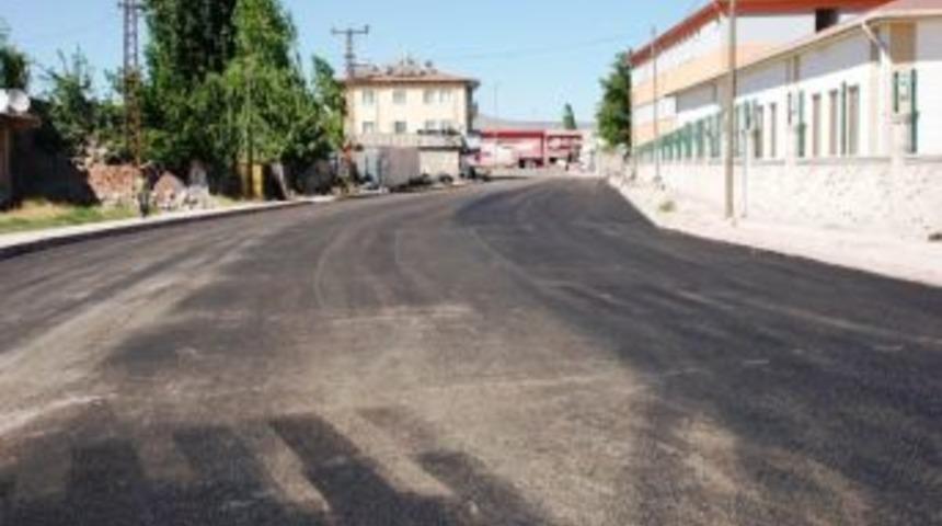 Erdek Caddesinde Asfaltlama &Ccedil;alışması