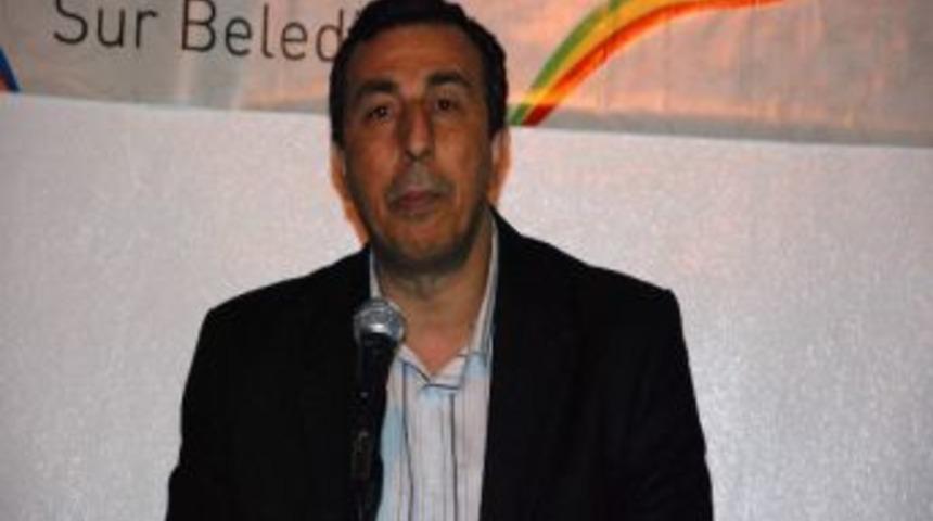 Ermenice Dil Kursuna Katılanlara Sertifikaları Verildi