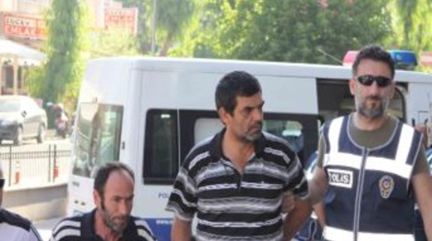 Kuşadası&rsquo;nda Fuhuş &Ccedil;etesi &Ccedil;&ouml;kertildi