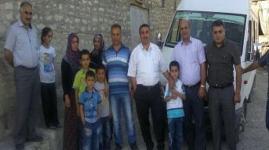 &Ccedil;emişgezek&rsquo;ten Vanlı Depremzedeler G&ouml;zyaşlarıyla Uğurlandı