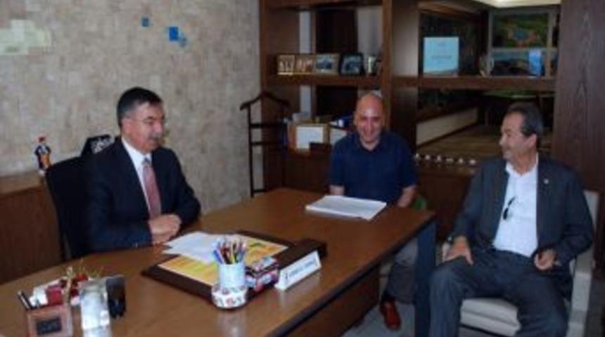 Milli Savunma Bakanı İsmet Yılmaz Gediz Belediyesi'ni Ziyaret Etti